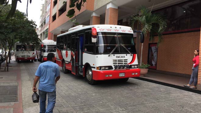 bus caracas.jpg